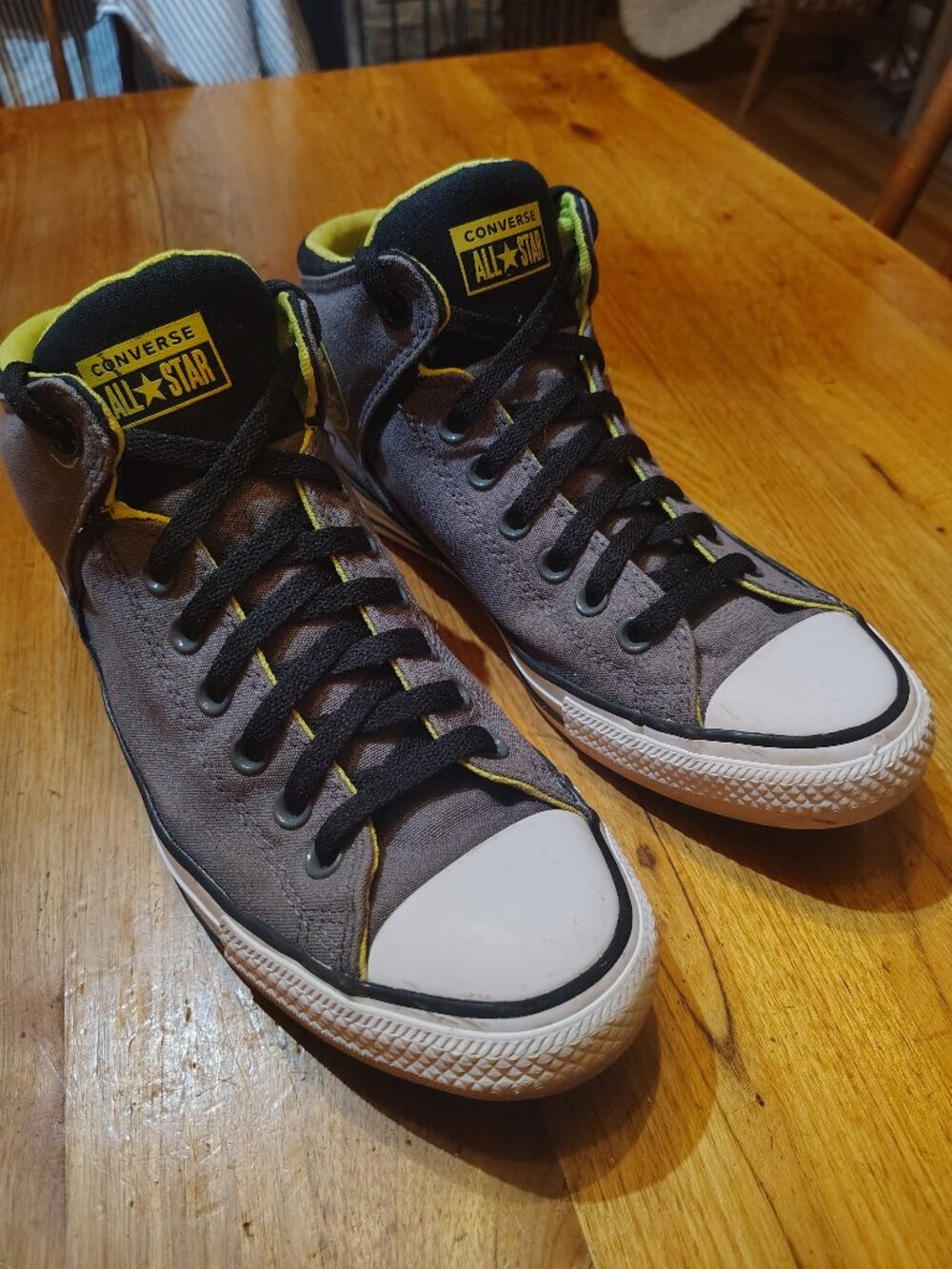 Converse High tops